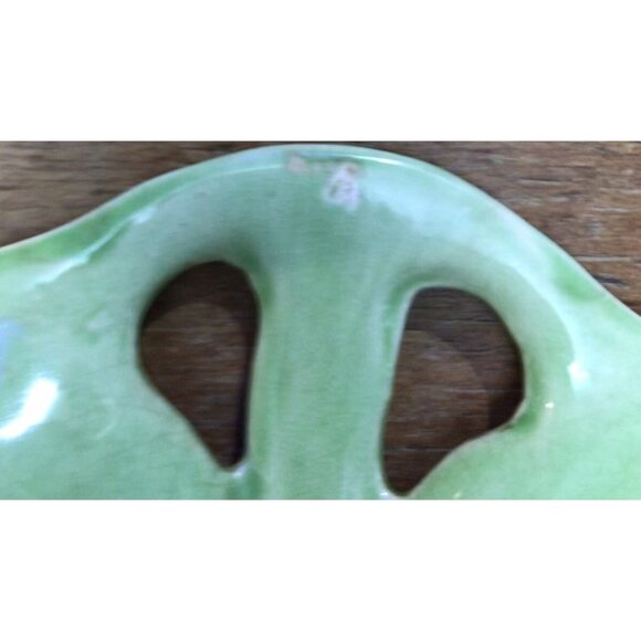Vintage Shorter & Son Ltd Green Leaf Lettuce Divided dish butterfly Nut bowl - Picture 5 of 5